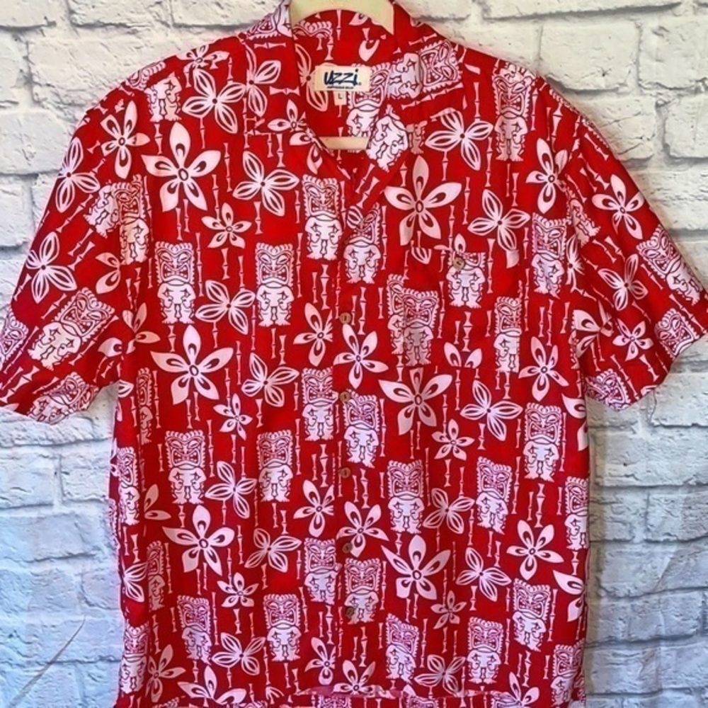 Uzzi Hawaiian Tiki Floral Pattern Button Down Short Sleeve Collared Shirt